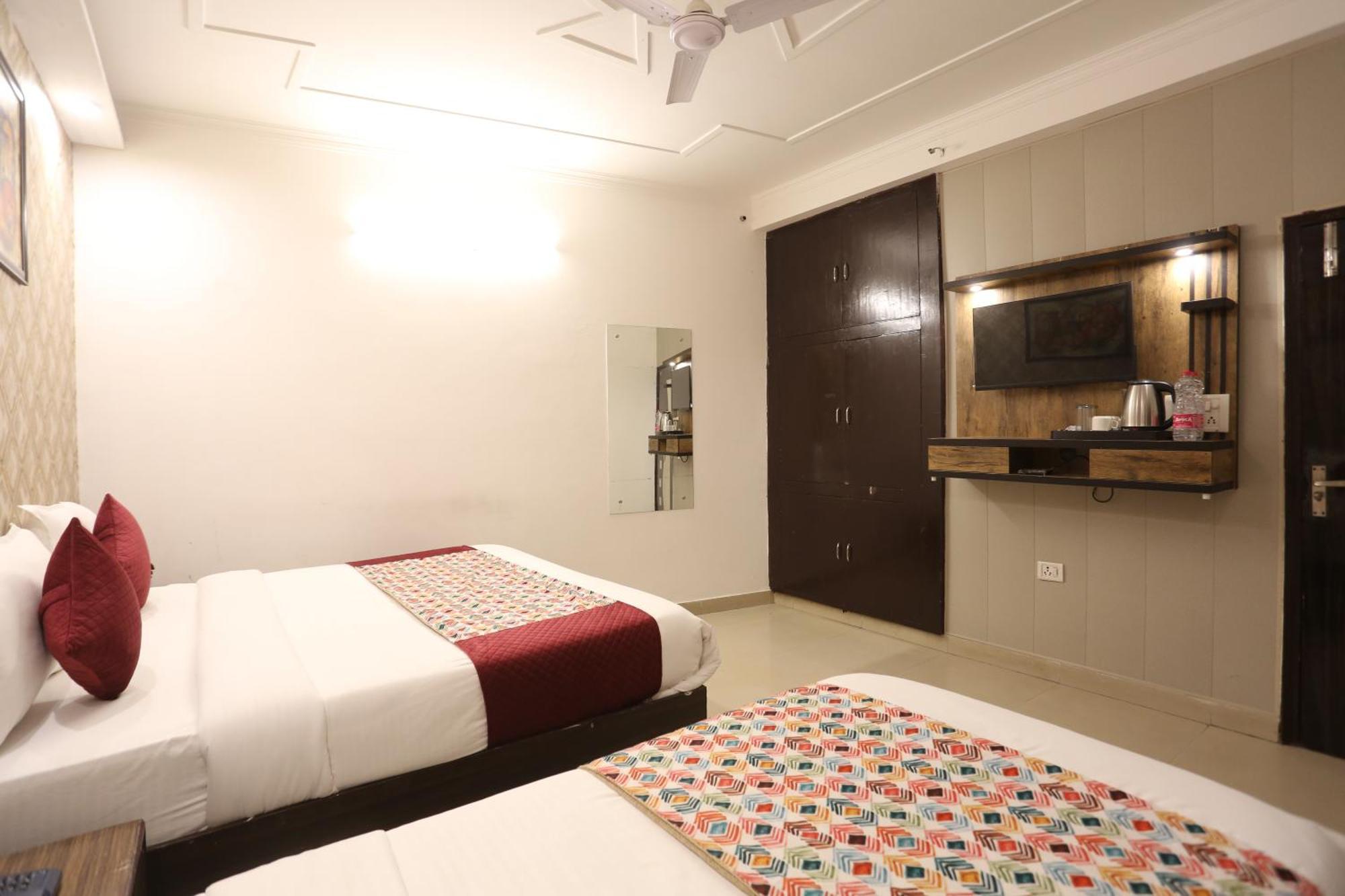 Backpackers - Ink Hotels Delhi Airport By Ss Group Nuova Delhi Esterno foto