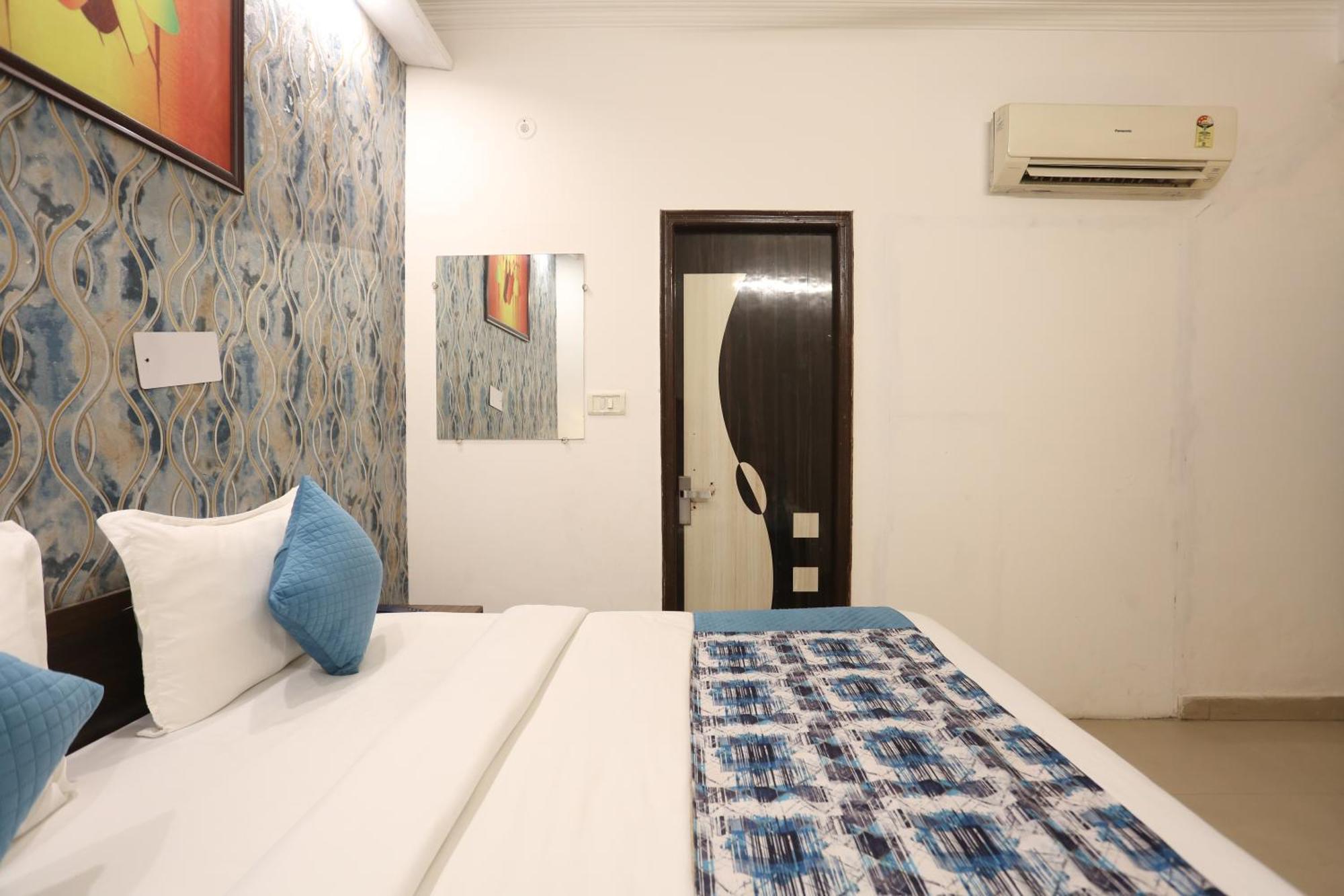 Backpackers - Ink Hotels Delhi Airport By Ss Group Nuova Delhi Esterno foto