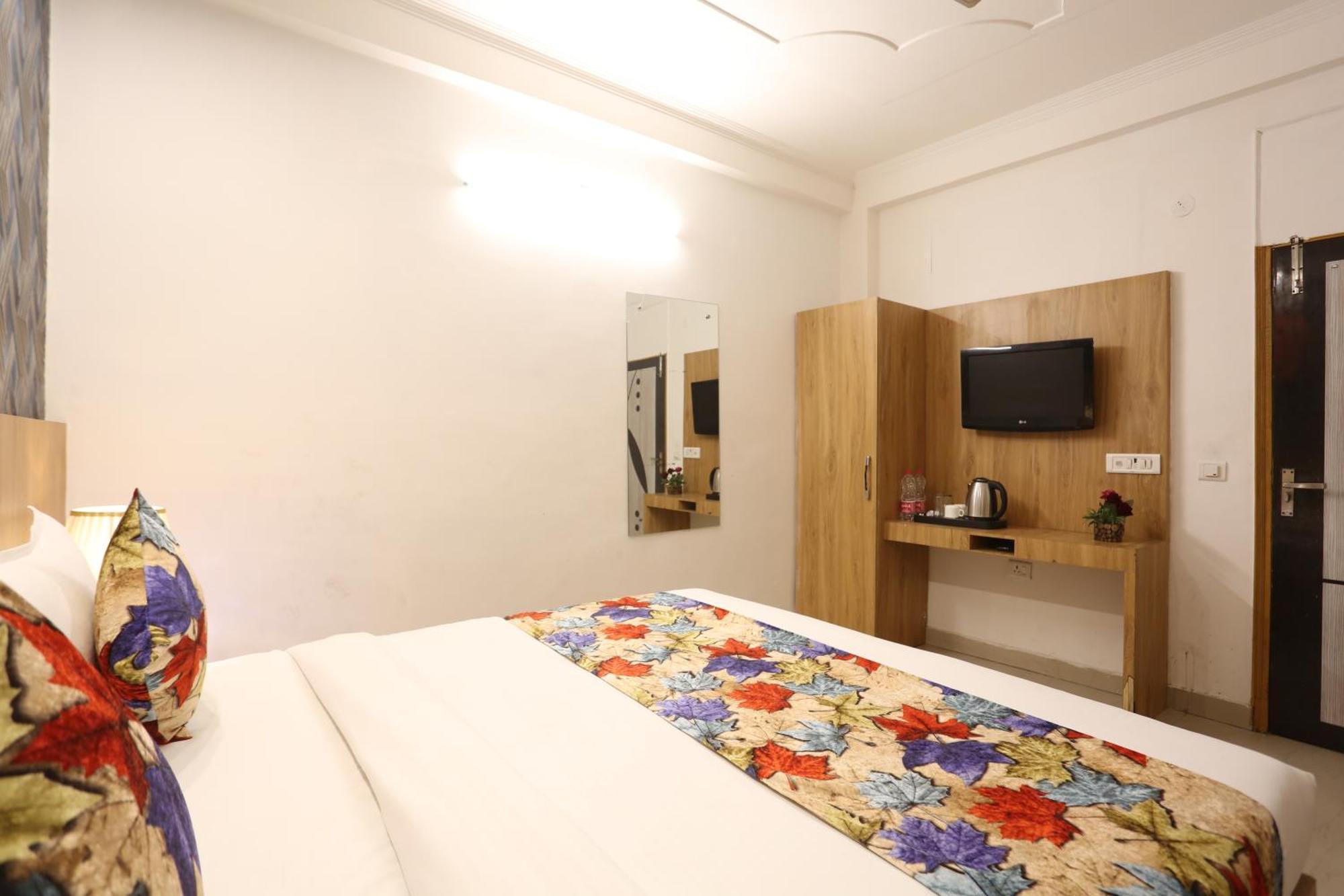 Backpackers - Ink Hotels Delhi Airport By Ss Group Nuova Delhi Esterno foto