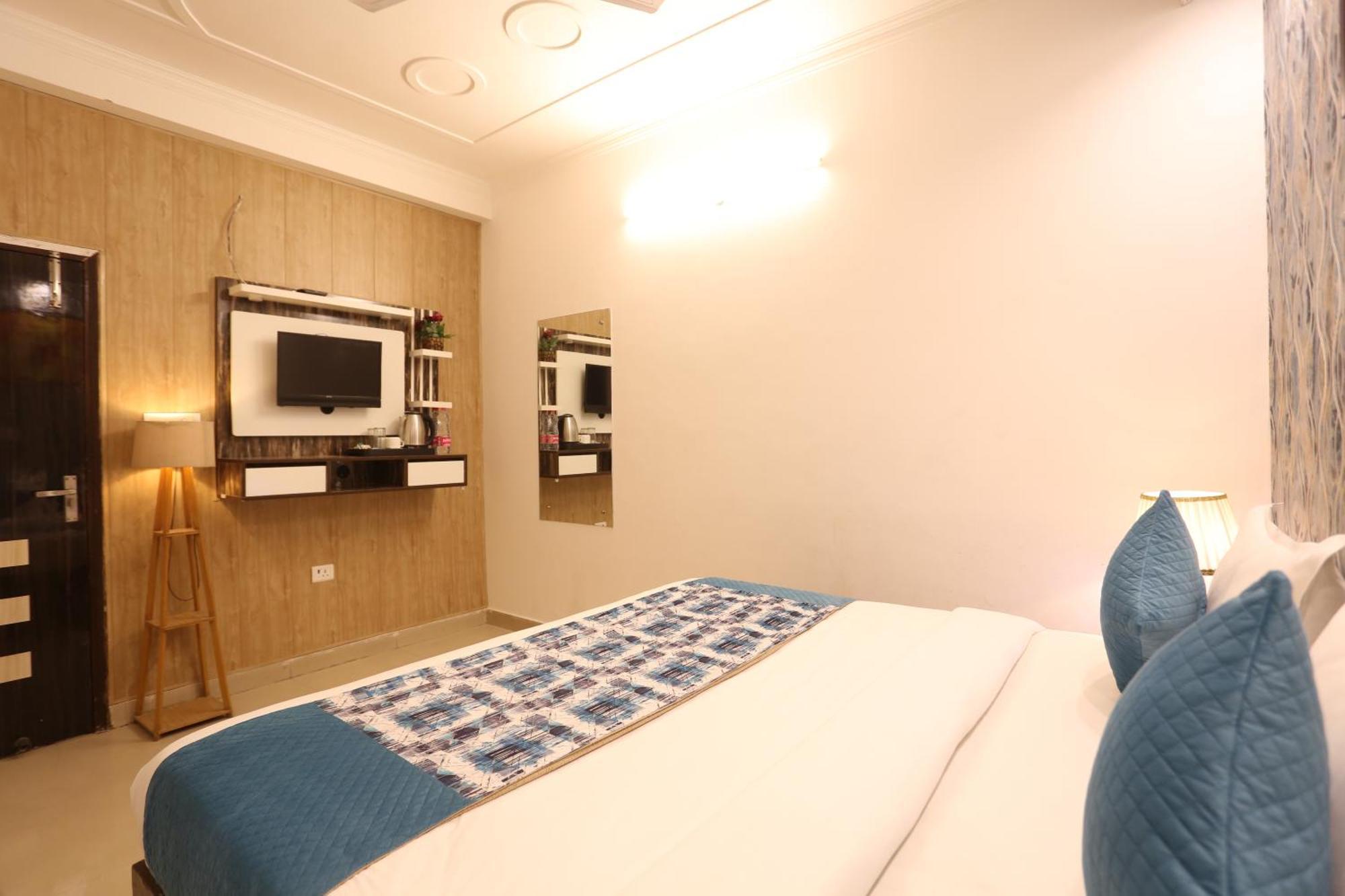 Backpackers - Ink Hotels Delhi Airport By Ss Group Nuova Delhi Esterno foto