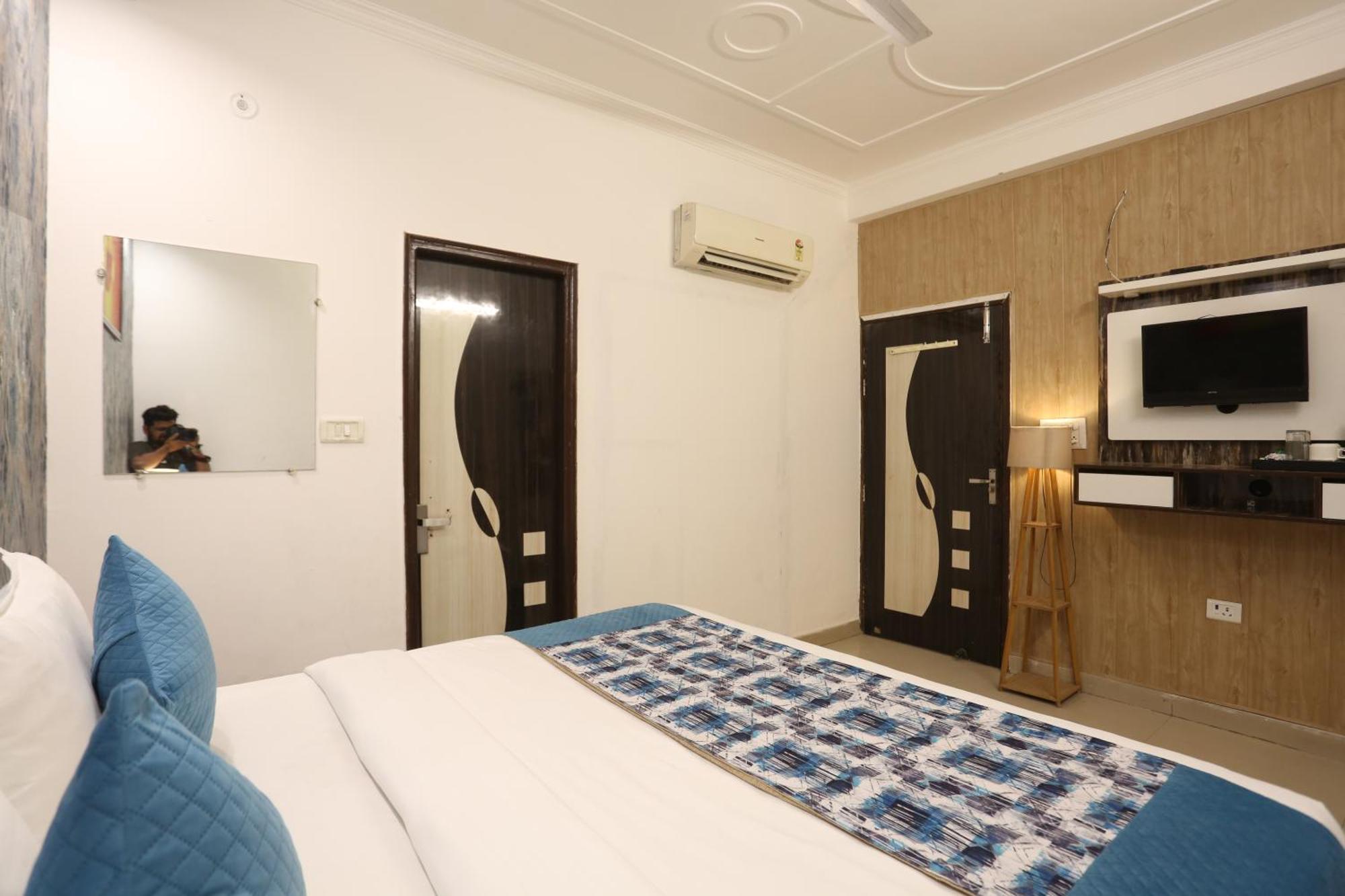 Backpackers - Ink Hotels Delhi Airport By Ss Group Nuova Delhi Esterno foto